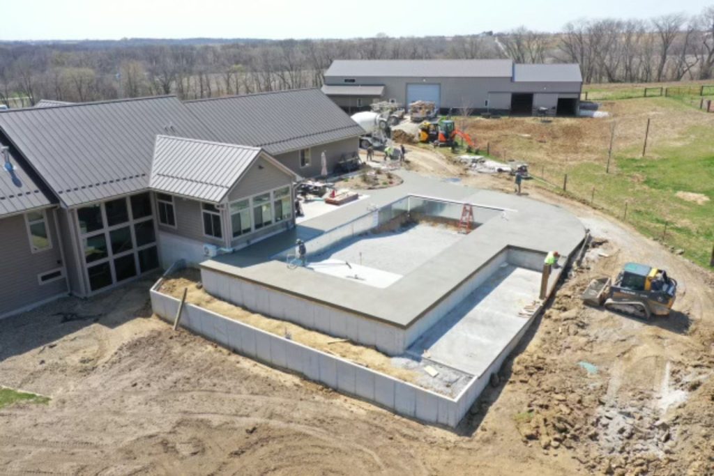 Dolphin Pools and Spas Client Gallery Photo